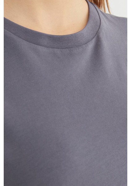 Basic Bisiklet Yaka Tişört