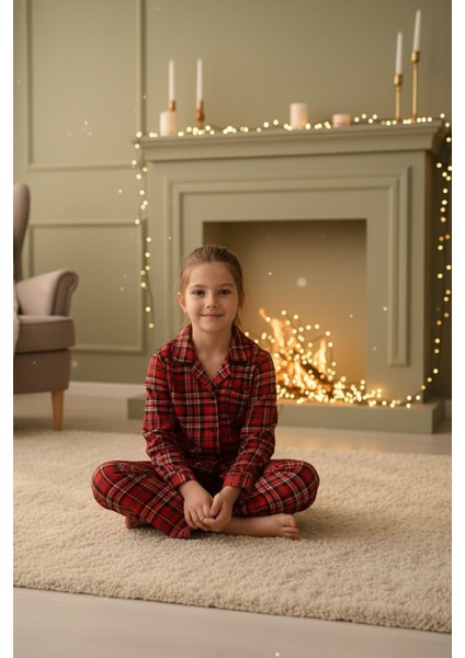 Ekose Desenli Süet Kız Çocuk Pijama Takımı