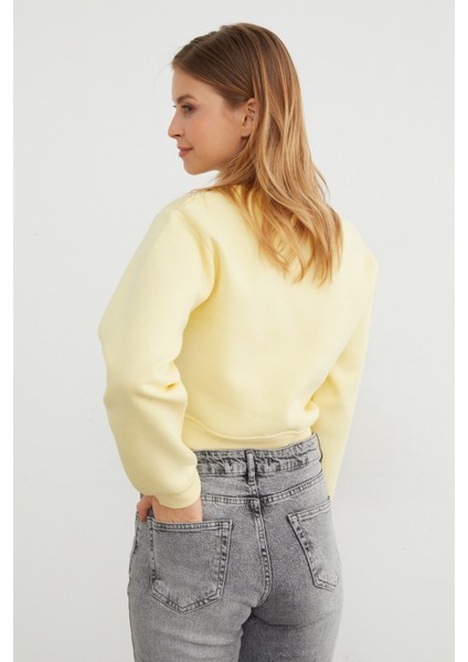 3 Iplik Kalp Aksesuarlı Crop Sweatshirt fırsatları