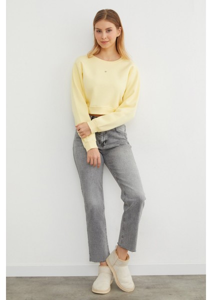 3 Iplik Kalp Aksesuarlı Crop Sweatshirt indirimleri