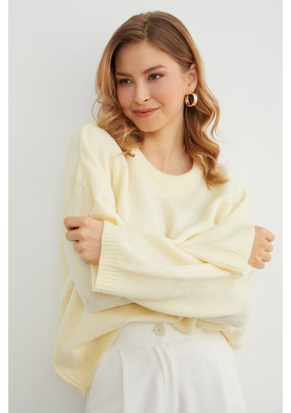 Basic Bisiklet Yaka Salaş Triko Kazak fırsatları