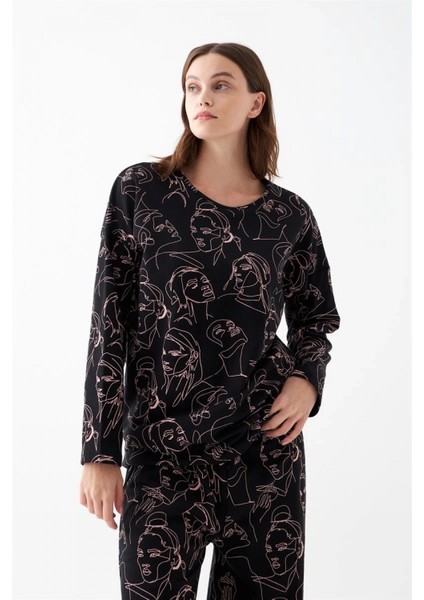- Kadın Oversize Siyah Line Art Desenli Pamuklu Kalın Pijama Takımı modelleri