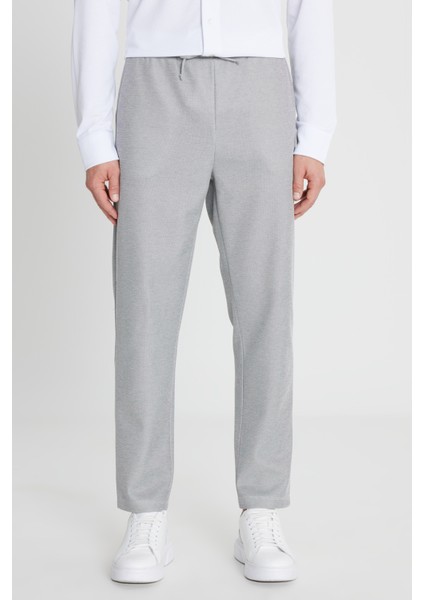 Pamuklu Standart Fit Normal Kesim Beli Bağlamalı Yan Cepli Jakarlı Eşofman Altı