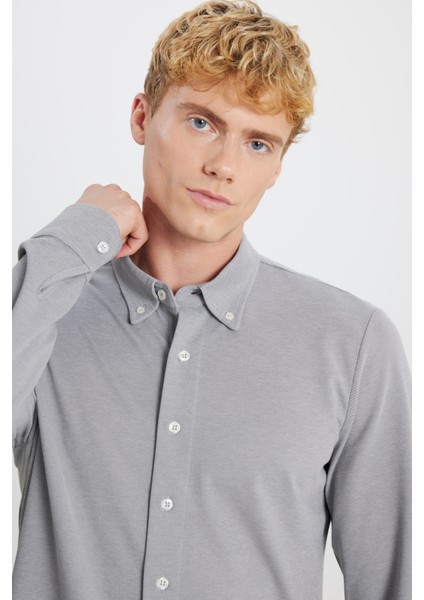 Pamuklu Tailored Slim Fit Dar Kesim Düğmeli Yaka Örme Gömlek fırsatları