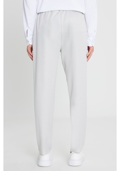 Pamuklu Standart Fit Normal Kesim Beli Bağlamalı Yan Cepli Jakarlı Eşofman Altı indirimleri