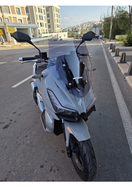 Kral Arneb 150 Siperlik Ön Cam 2023-2025 Model 49CM Füme Renkli 4mm Spor Cam fiyatları