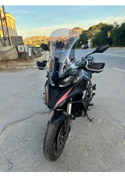 Rks Srt 800 Sx Siperlik Ön Cam 2024-2026 Model 61CM Füme Renkli 4mm modelleri