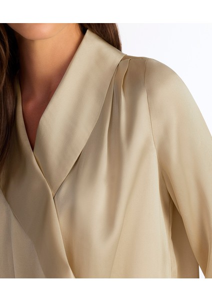 Geniş Şal Yaka Uzun Kol Gömlek fırsatları