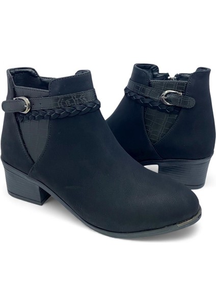 Kadın Siyah Kemer Detaylı Yandan Fermuarlı Bot