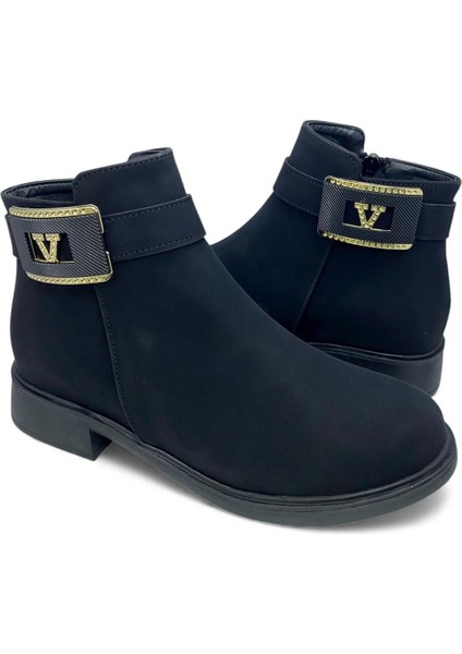 Kadın Siyah Toka Detaylı Yandan Fermuarlı Bot