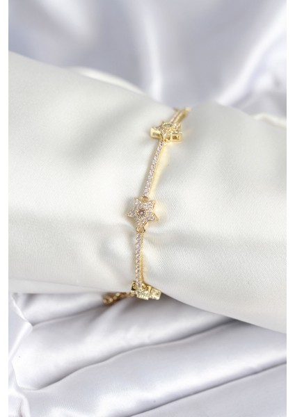 Pirinç Gold Renk Yıldız Model Kadın Bileklik - TJ-BB7986