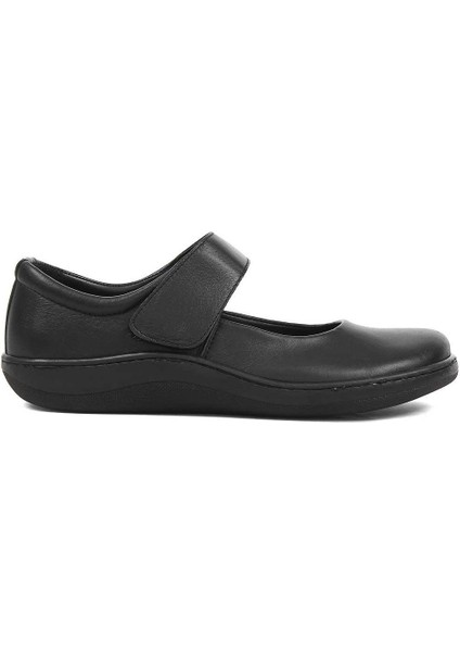 Kadın Siyah Bilekten Bantlı Deri Ayakkabı