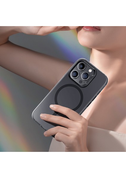 iPhone 16 Pro Max Uyumlu Kılıf M-Safe Şarj Özellikli Yeni Seri Benks Lucid Armor Kapak Siyah