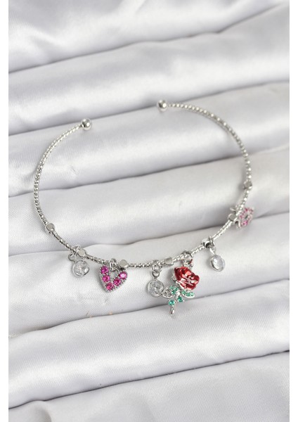 Gül Charmlı Gümüş Renk Pirinç Kadın Bileklik - TJ-BB8044