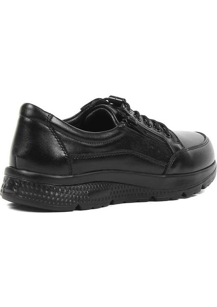 Kadın Siyah Bağcıklı Deri Ayakkabı fırsatları