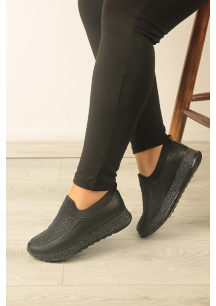 Ortopedik Tabanlı Ultra Hafif Kadın Siyah Su Geçirmez Casual Ayakkabısı
