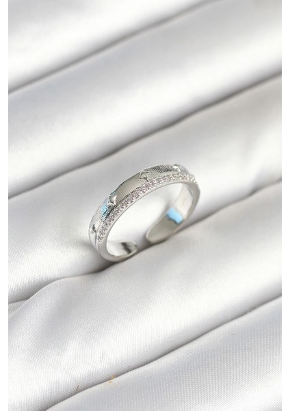 Heyf Gümüş Renk Şerit Zirkon Taşlı Kadın Yüzük
