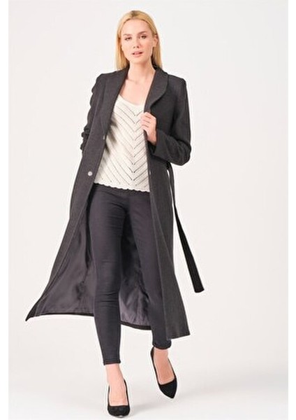 Bayan Palto Uzun Yün Malzemeden Antrasit Renk Düz Desenli Şık Tasarım