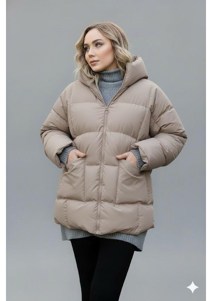 Kadın Bej Kapüşonlu Şişme Mont – Oversize Kışlık Kalın Mont – Soğuk Geçirmez Şişme Mont