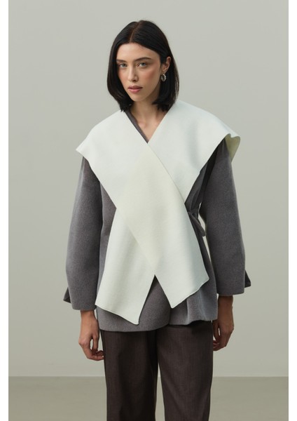 Kare Parçalı Atkı Ekru