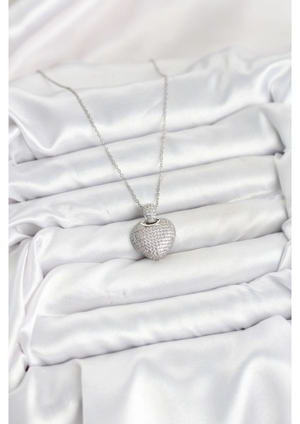 316L Çelik Zincir Gümüş Renk Zirkon Taşlı Kalpli Kadın Kolye fiyatları