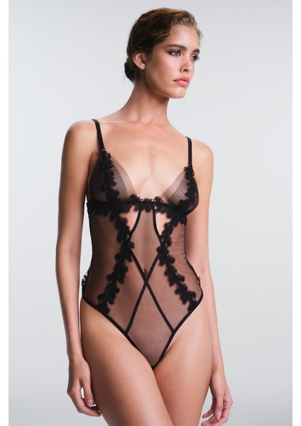 Siyah Zena Nakış Detaylı Ayarlanabilir Askılı Balensiz Body fiyatları