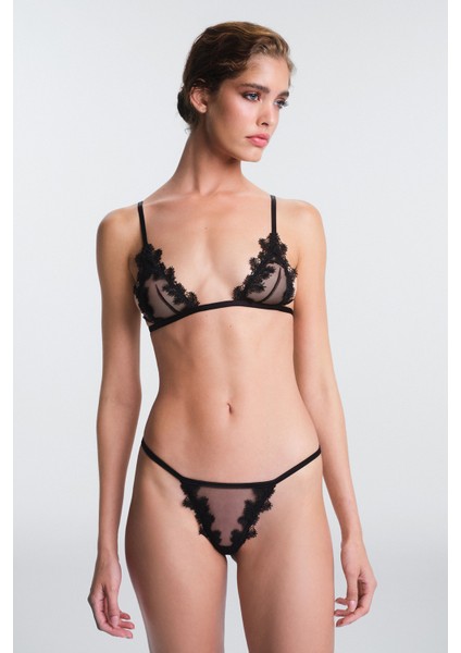 Siyah Zena Nakış Detaylı Balensiz Dolgusuz Üçgen Sütyen