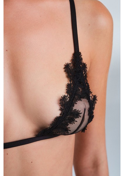 Siyah Zena Nakış Detaylı Balensiz Dolgusuz Üçgen Sütyen modelleri