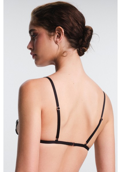 Siyah Zena Nakış Detaylı Balensiz Dolgusuz Üçgen Sütyen fırsatları