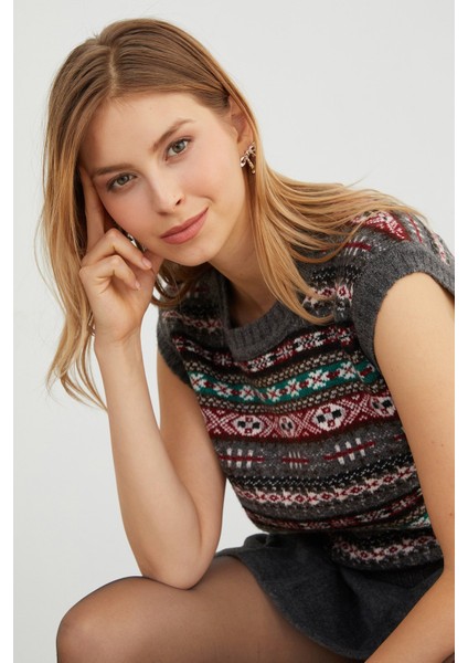 Yılbaşı Temalı Bisiklet Yaka Süveter fırsatları