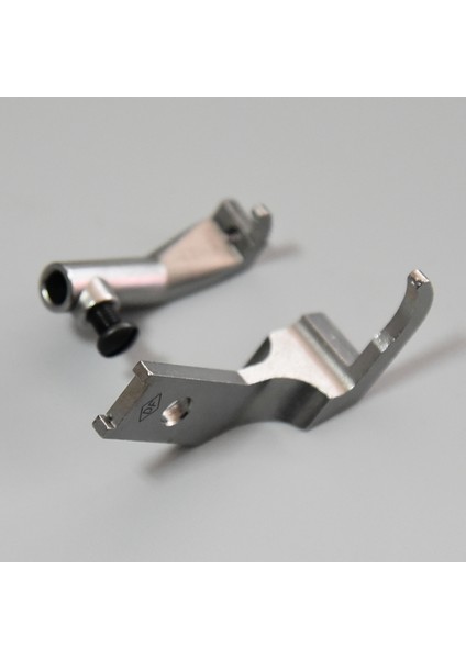 1 Takım Dikiş Makinesi Bağlantısı Iğne Plakası Vidaları Bağlama Parçaları (Yurt Dışından) indirimleri