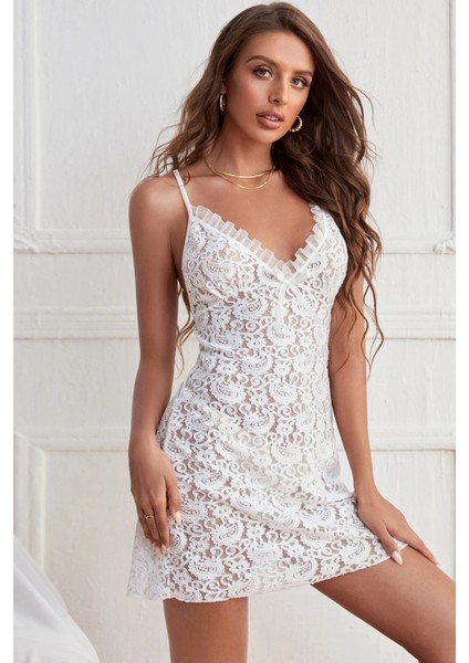 Kadın Beyaz Fırfırlı Tül Detaylı Sırtı Çapraz ve Açık Komple Dantel Gecelik indirimleri