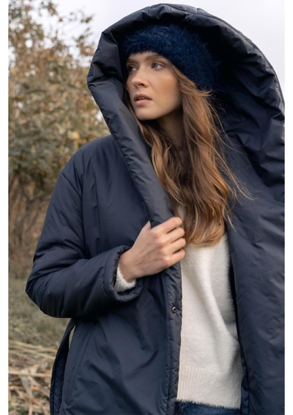Kapüşonlu Çıt Çıt Kapamalı Elyaflı Uzun Mont Lacivert 6815 modelleri