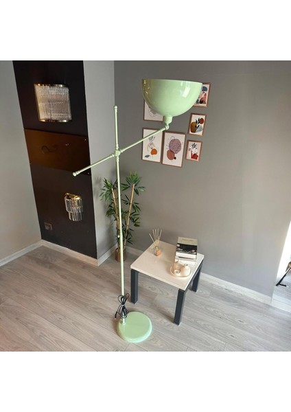 Mint Lambader Hareketli Başlık Modern Dekoratif Metal Oturma Odası Çalışma Odası Zemin Lambası