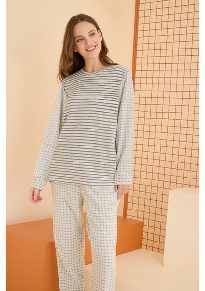 Gri Çizgili Pijama Takım