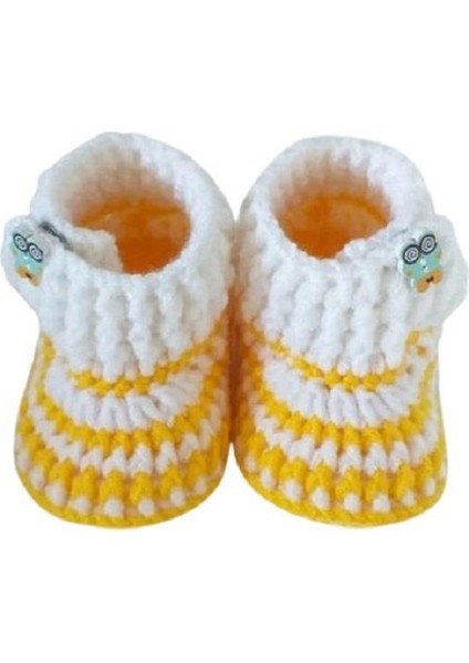Lastik Modeli Örgü Kız Bebek Patiği