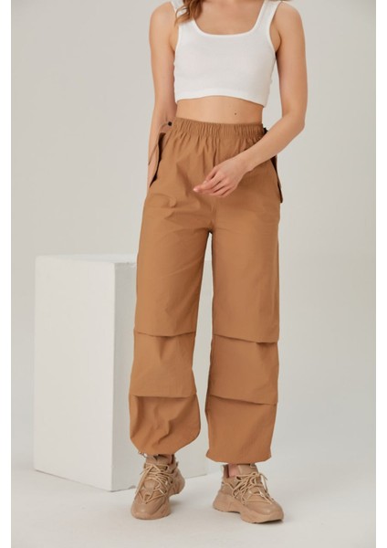 Paraşüt Pantolon / Baggy Kesim Kadın Paraşüt Pantolon- Cep Kapaklı indirimleri