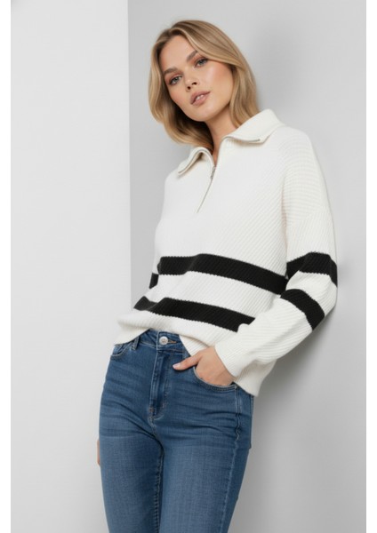 Kadın Ekru Siyah Çizgili Fermuarlı Yaka Triko Kazak Bol Kesim Şerit Detaylı Slikon Yıkama Yumuşak