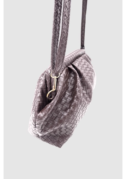 Arvia Örgü Desen Yumuşak Formlu Ayarlanabilir Çapraz Askılı El Çantası Koyu Kahve indirimleri