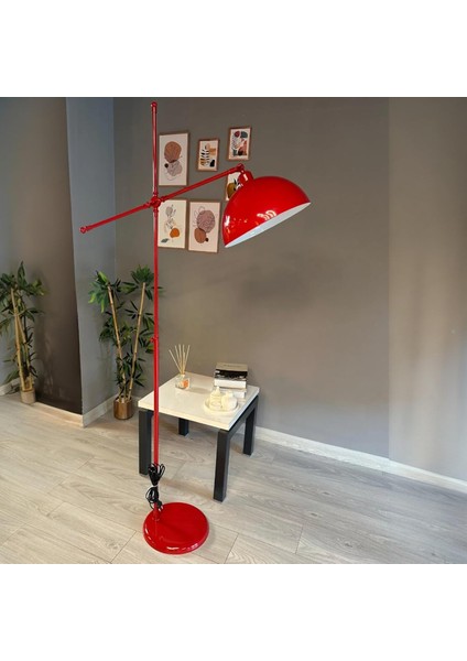 Kırmızı Lambader Hareketli Başlık Modern Dekoratif Metal Oturma Odası Çalışma Odası Zemin Lambası fiyatları
