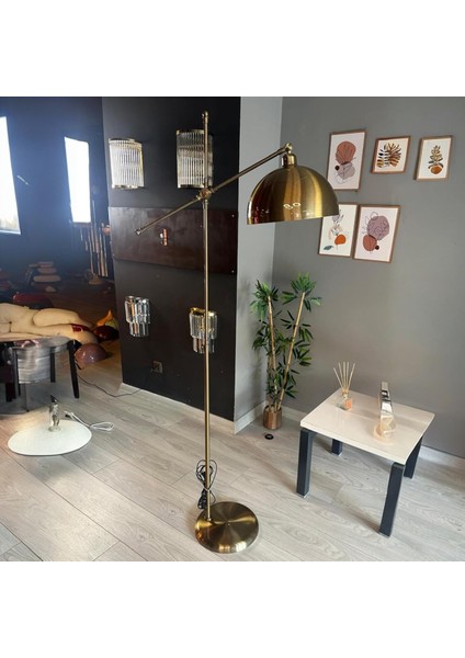 Eskitme Lambader Hareketli Başlık Modern Dekoratif Metal Oturma Odası Çalışma Odası Zemin Lambası