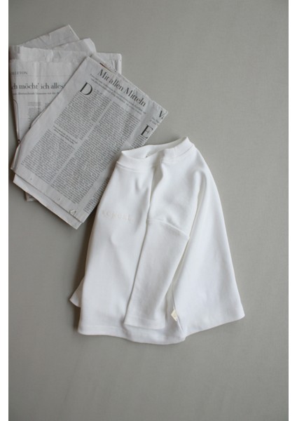 Beyaz Nakışlı Oversize Uzun Kollu T-Shirt indirimleri