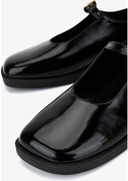 Kadın Hakiki Deri Siyah Rugan Casual Ayakkabı 1061 5132 Bn Ayk SK25-26 Sıyah Rgn modelleri