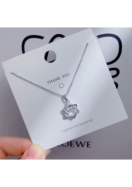 Yeni Basit Titanyum Çelik Kolye Kadın 18K Gül Altın Dört Yapraklı Yonca Kolye Ins Gelgit Net Kırmızı Patlama Modelleri Köprücük Kemiği Zinciri (Yurt Dışından)