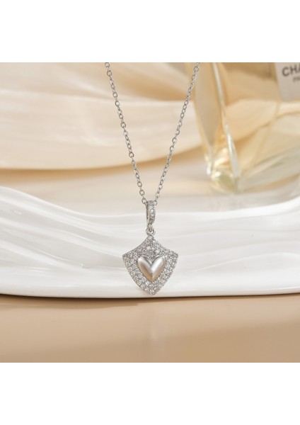 Yeni Kadın Yıldızlar ve Ay Köprücük Kemiği Zinciri Titanyum Çelik Renk Kaybetmez Çok Yönlü Kişilik Tasarım Duygusu Boyun Zinciri Hafif Lüks Stil (Yurt Dışından)