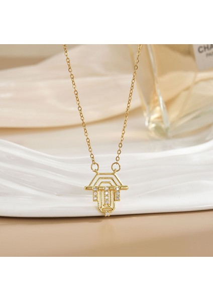 Yeni Kadın Yıldızlar ve Ay Köprücük Kemiği Zinciri Titanyum Çelik Renk Kaybetmez Çok Yönlü Kişilik Tasarım Duygusu Boyun Zinciri Hafif Lüks Stil (Yurt Dışından)