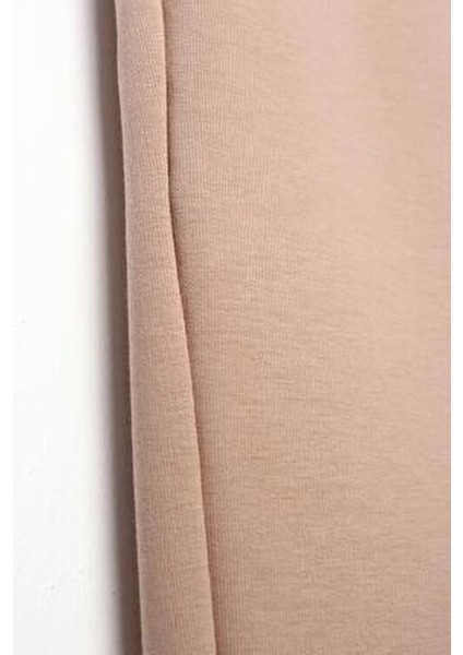 Bej Büyük Beden Cepli Eşofman Altı Pamuklu Rahat Tasarım Kadınlar İçin