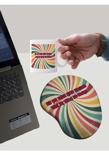 Rakkun Shop Taç Takmış Kraliçe Baskılı Bilek Destekli Mouse Pad + Kupa Bardak Mug