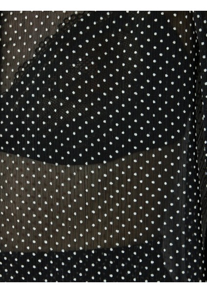 Bağlama ve Inci Detaylı Uzun Kollu Puantiyeli Yarı Transparan Gömlek