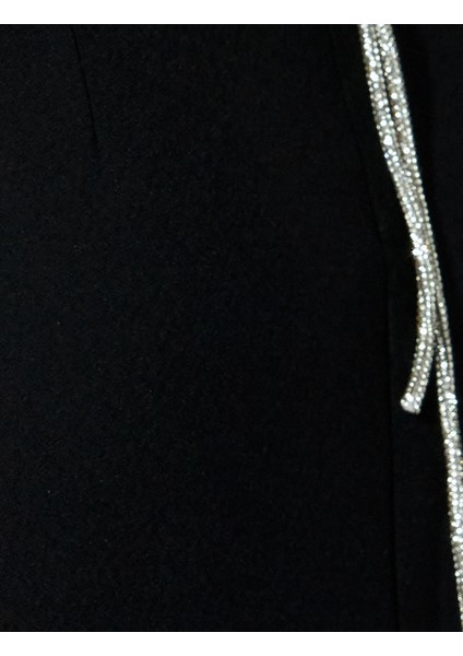 V Yaka Taşlı Ip Askılı Sırtı Bağcıklı Yırtmaçlı Uzun Abiye Elbise